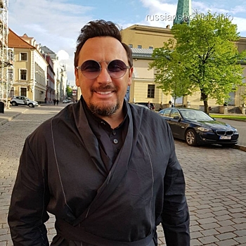 Стас Михайлов показал фото родителей в молодости
