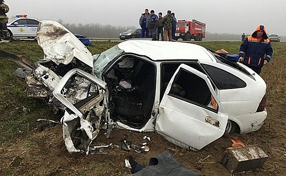 В ДТП на трассе Котельниково-Песчанокопское погибли три человека