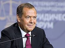 Медведев описал фразой Мюллера из «17 мгновений весны» отношение к Трампу