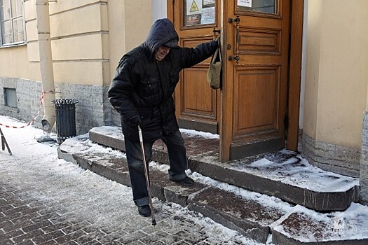 В Петербурге в каникулы выросло число пострадавших от гололёда и алкоголя