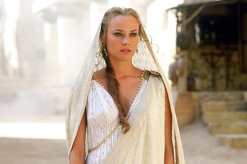 После того, как ей покорились мировые подиумы, Крюгер ушла в кино. "Троя" стала одной из первых ее заметных работ.