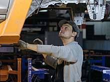 Российскому автогиганту пообещали проблемы из-за Украины