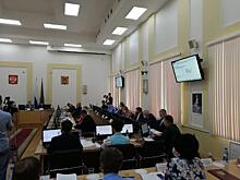 Депутаты Единой России покинули заседание парламента