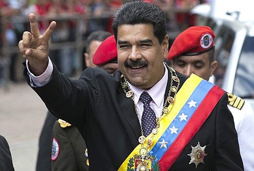 Будни «социалистической диктатуры»: от Боливара к Сталину