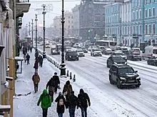 ДТП с участием трех машин в Петербурге попало на видео