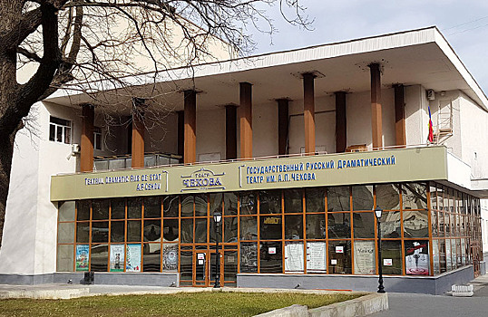Директором молдавского Русского театра имени Чехова временно стал юрист и бывший полицейский