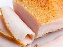 В Саратове незаконно торговали салом и нижним бельем