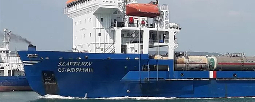 Российский паром «Славянин» столкнулся в водах Болгарии с другим судном и получил пробоину