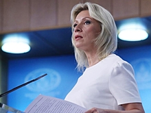 Захарова заявила, что Макрон преследует Дурова