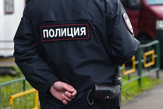 В Москве полицейский выбил зубы коллеге крышкой от мусорной урны