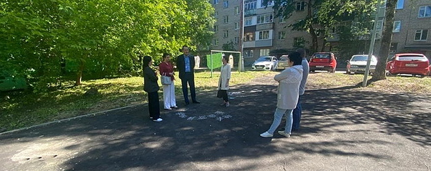 Депутат Мособлдумы Сергей Керселян проверил качество благоустройства дворов в Ивантеевке