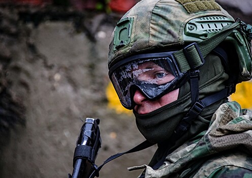 «По нам работали танки»: офицер ВС РФ рассказал о 28 днях в окружении ВСУ