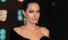 Анджелина Джоли унизила соперницу