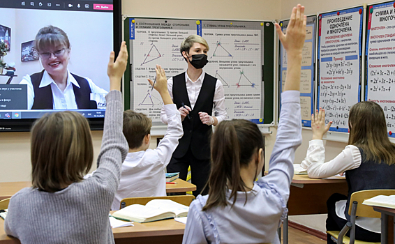 Госдума приняла закон о зачислении братьев и сестер в школу с поправками «Единой России»