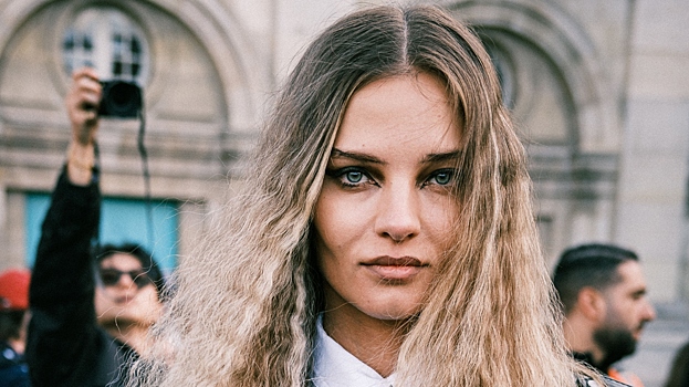 Модель Алеся Кафельникова снялась без макияжа и укладки