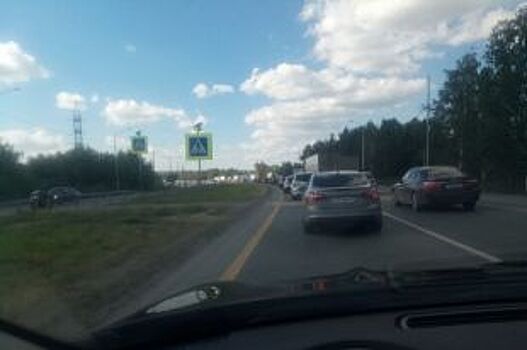 На Челябинском тракте образовалась огромная пробка