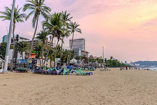 Секс двух туристов на пляже в Таиланде вызвал бурную реакцию местных жителей