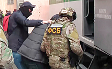 ФСБ ликвидировала укрывшихся в кафе террористов