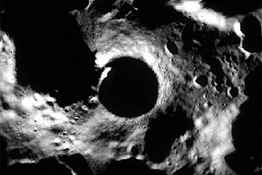 Миссия из КНР высадится возле лунного кратера Шеклтон раньше США
