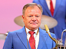 Джазмен Игорь Бутман рассказал о Цое, Курехине и моде на саксофон в роке