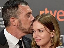 Дочь Антонио Бандераса продемонстрировала отличную фигуру