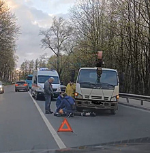 В Петербурге двое водителей погибли под колесами своих автомобилей