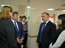 Мурат Кумпилов оценил доступность получения госуслуг в МФЦ