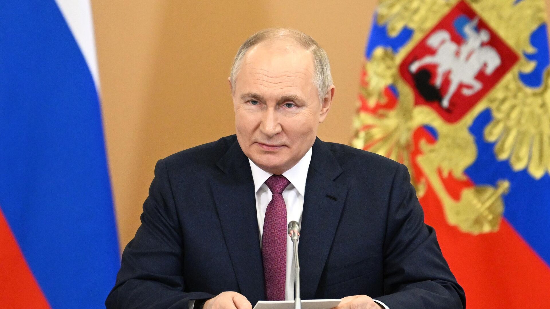 Владимир Путин поздравил российских военных с освобождением Авдеевки