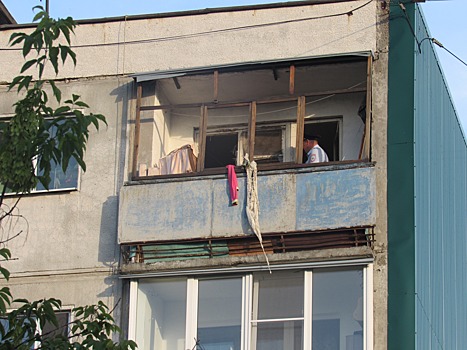 Горел тюль: к дому на Черняховского в Кургане приехали полиция, МЧС, служба газа и скорая