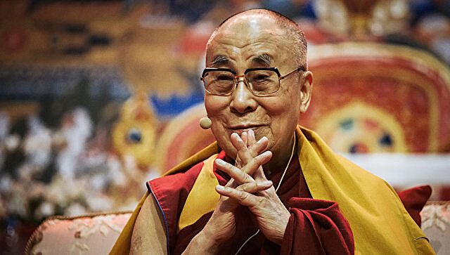 Далай-лама обсудит пользу медитации с учеными из РФ