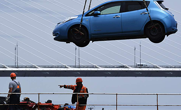 Россиян начали массово обманывать с перегоном авто из-за рубежа