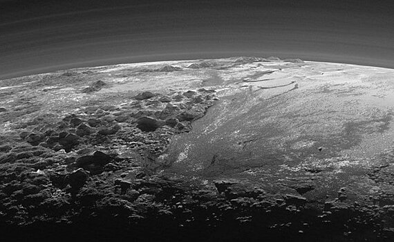 Темная сторона Плутона, "четыре всадника" "омикрона" и великолепная десятка ученых