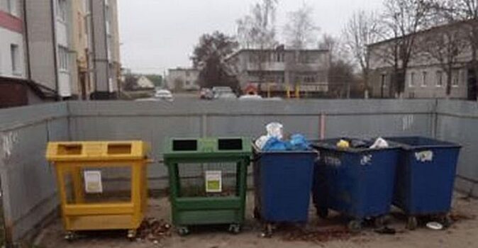 В Брянске установили 300 новых мусорных евроконтейнеров