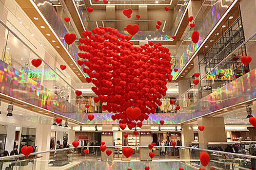 Москвичам предложили отметить День святого Валентина ночевкой в торговом центре
