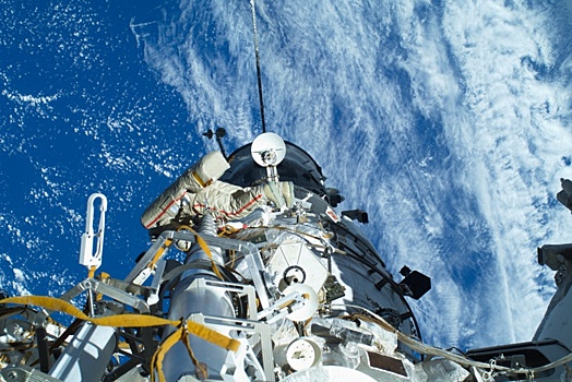«Космонавты попрятались»: Эксперт по космосу подтвердил угрозу России для МКС