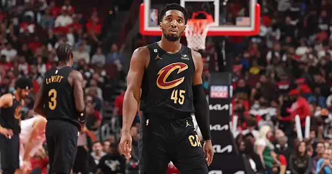 «Кливленд» уверенно обыграл «Майами» в стартовом матче серии плей-офф НБА