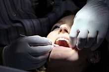 Изуродованная улыбка. Как стоматолог лишил пациентку 22 здоровых зубов