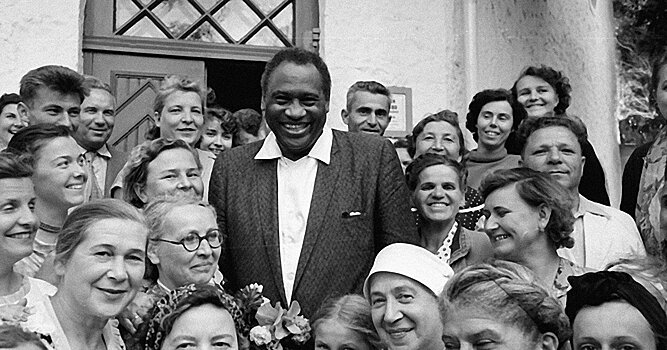 Atlas Obscura (США): почему в советской России помидор назвали в честь американской знаменитости