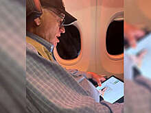 Конгрессмен, пойманный на просмотре фото полуголых дам, обвинил в этом Маска