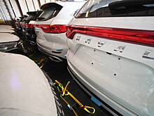 Импорт новых машин в Россию обрушился, подержанных — поставил рекорд