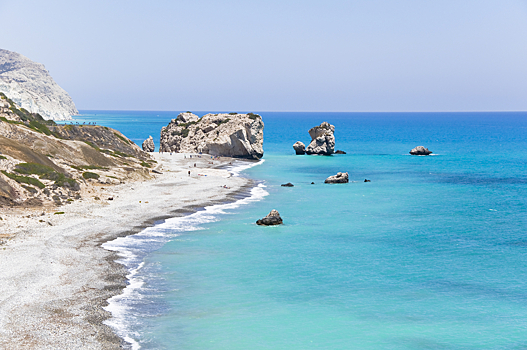 Кипр возобновит выдачу туристических виз россиянам