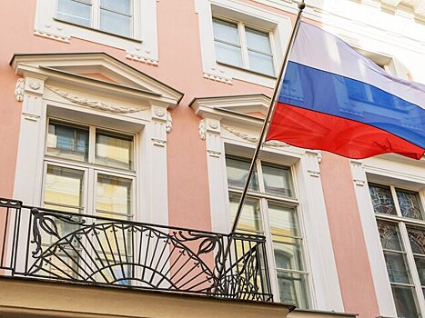В посольстве РФ назвали фантазиями данные о работе задержанного в Эстонии россиянина в ФСБ