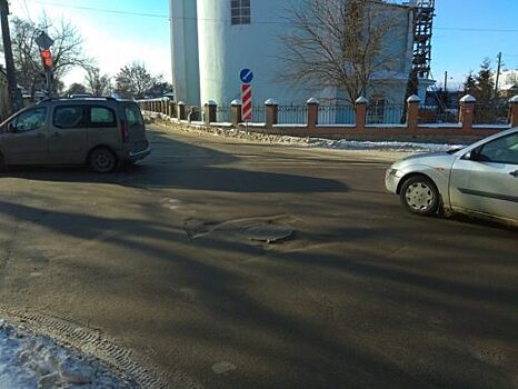 Люки на дорогах: «Фронтовики» обратились к чиновникам