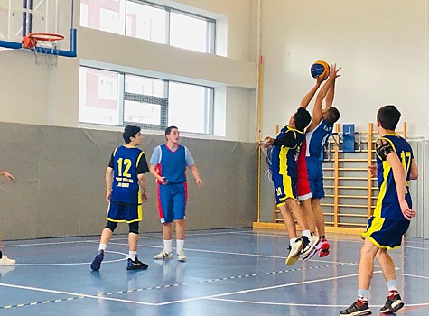 Сборная Школьного спортивного клуба «Титаны» выступила на турнире по баскетболу