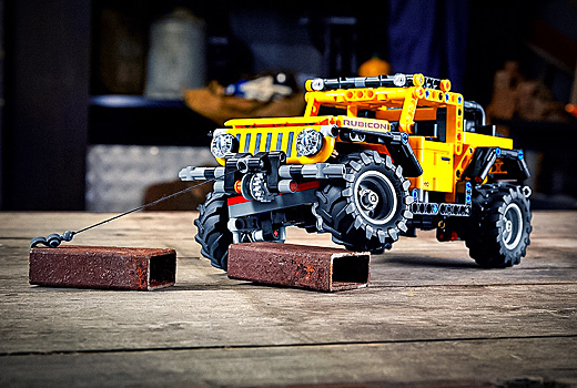Lego выпустила сборную модель Jeep Wrangler с работающей подвеской