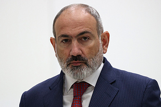 Пашинян намерен наградить силовиков, предотвративших "захват власти" в Армении