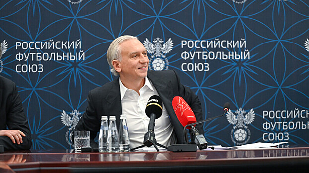 «Эта работа очень важна для меня» — Дюков ответил на вопрос об участии в следующих выборах президента РФС