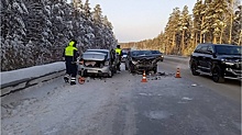 В аварии на ЕКАД пострадали четыре человека