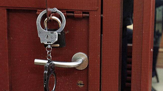 Суд приговорил россиянина к 13,5 годам за совращение малолетней дочери