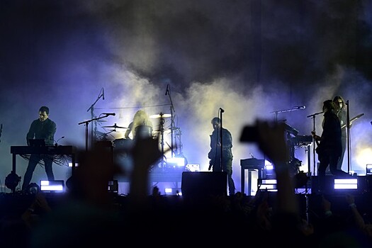 Nine Inch Nails продают футболки с отменённого тура